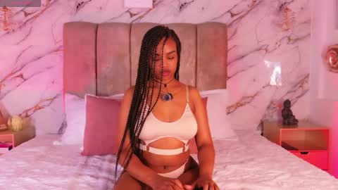 Keyla Knowles online show from 04/23/26, 08:00