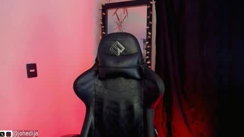 Snapshot of kayle______ chatting on 02/23/26, 12:19 INSTAjohedija online show from 02/23/26, 12:19