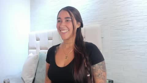 kaylee_scott_ online show from 04/22/26, 07:37