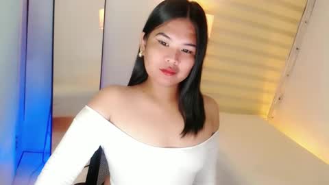 Y O U R        F U T U R E       K A Y L E E  online show from 02/13/25, 04:22