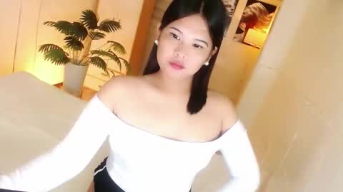 Y O U R        F U T U R E       K A Y L E E  online show from 12/03/25, 11:03