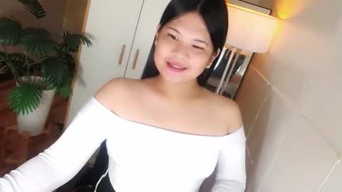 Y O U R        F U T U R E       K A Y L E E  online show from 01/13/26, 05:51