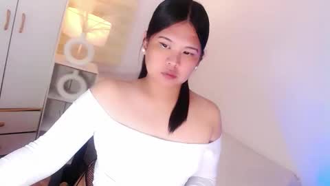 Y O U R        F U T U R E       K A Y L E E  online show from 04/10/26, 03:28