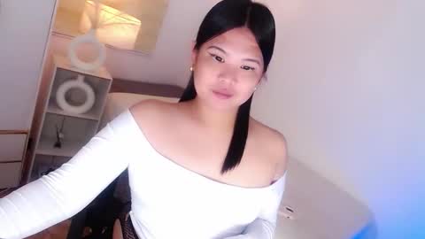 Y O U R        F U T U R E       K A Y L E E  online show from 04/23/26, 06:21