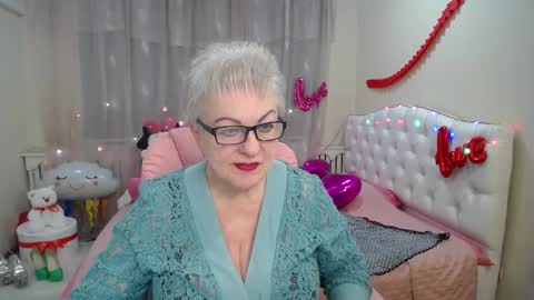 Snapshot of kaylesmoll chatting on 03/11/25, 10:53 kaylesmoll online show from 03/11/25, 10:53