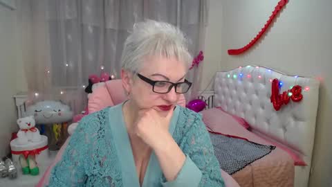 Snapshot of kaylesmoll chatting on 03/12/25, 01:58 kaylesmoll online show from 03/12/25, 01:58
