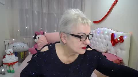 Snapshot of kaylesmoll chatting on 03/12/25, 07:17 kaylesmoll online show from 03/12/25, 07:17