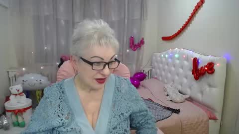 Snapshot of kaylesmoll chatting on 03/12/25, 11:33 kaylesmoll online show from 03/12/25, 11:33