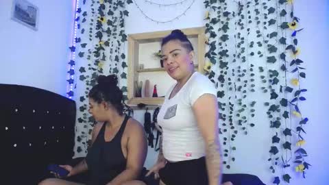 kaylie and dakota  online show from 10/18/25, 02:07