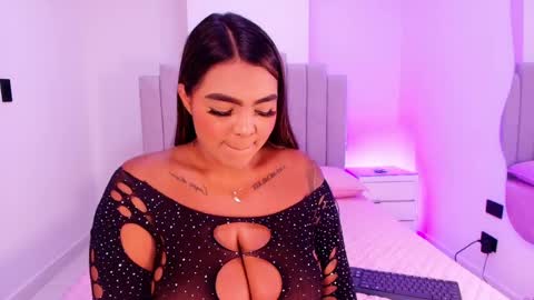 kaylie evans online show from 04/25/26, 12:19