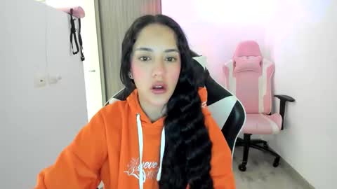 Snapshot of kaylie_xxx chatting on 10/02/25, 11:06 kaylie online show from 10/02/25, 11:06