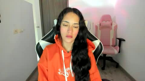 Snapshot of kaylie_xxx chatting on 10/03/25, 11:07 kaylie online show from 10/03/25, 11:07