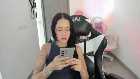 kaylie online show from 12/17/25, 06:25