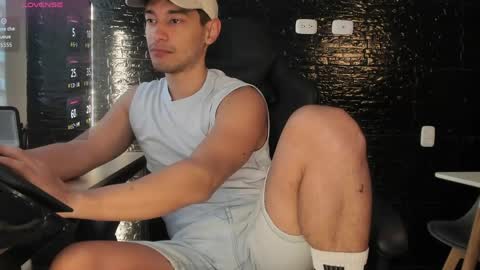 Kayn online show from 04/10/26, 04:01