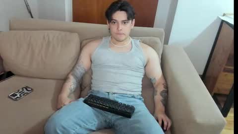 Snapshot of kaynn_b chatting on 01/31/25, 01:43 kaynn_b online show from 01/31/25, 01:43