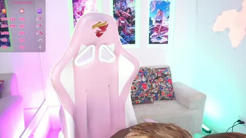 Snapshot of kayraowen chatting on 02/05/25, 11:34 Kayra online show from 02/05/25, 11:34