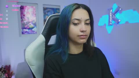 Snapshot of kayraowen chatting on 10/14/25, 12:50 Kayra online show from 10/14/25, 12:50