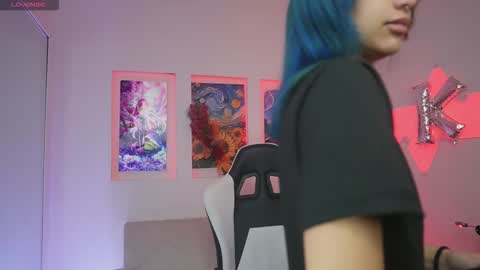 Snapshot of kayraowen chatting on 10/27/25, 12:09 Kayra online show from 10/27/25, 12:09