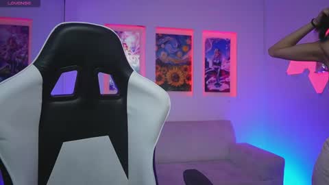 Snapshot of kayraowen chatting on 11/08/25, 11:43 Kayra online show from 11/08/25, 11:43