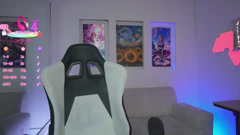 Snapshot of kayraowen chatting on 11/13/25, 12:04 Kayra online show from 11/13/25, 12:04