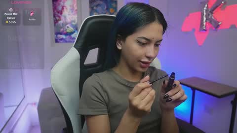 Snapshot of kayraowen chatting on 11/25/25, 12:05 Kayra online show from 11/25/25, 12:05