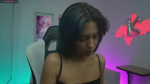 Snapshot of kayraowen chatting on 11/27/25, 12:07 Kayra online show from 11/27/25, 12:07