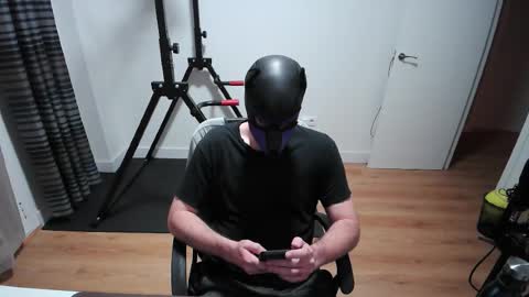 Snapshot of kaywolf89 chatting on 11/02/25, 07:05 Neon online show from 11/02/25, 07:05