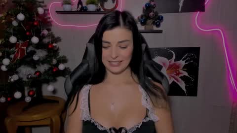 Snapshot of kayworl chatting on 12/24/24, 01:17 kayworl online show from 12/24/24, 01:17