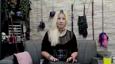 Miss Kazia online show from 10/21/25, 09:59