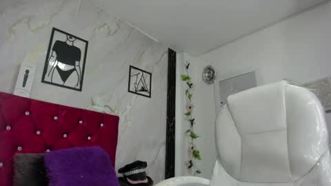 Snapshot of kazsandrah chatting on 04/28/26, 06:07 KAZSANDRAH online show from 04/28/26, 06:07