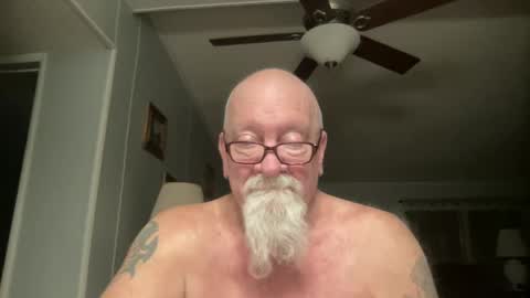 Snapshot of kcbace61760 chatting on 02/22/25, 01:00 kcbace61760 online show from 02/22/25, 01:00