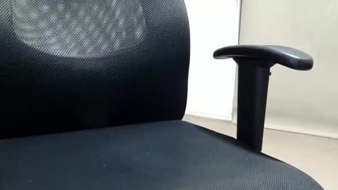 Snapshot of kcufehtohw chatting on 02/21/26, 08:15 kcufehtohw online show from 02/21/26, 08:15