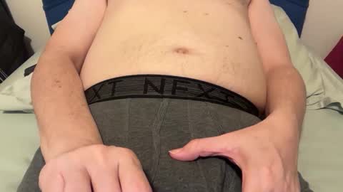 Snapshot of kds271180 chatting on 11/26/25, 01:06 K online show from 11/26/25, 01:06