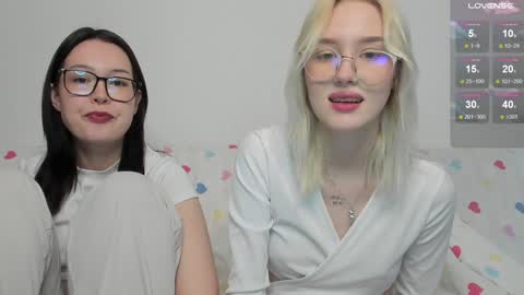 Snapshot of kebesheska chatting on 12/16/24, 05:59 Seb Polly Roxy Jonny online show from 12/16/24, 05:59