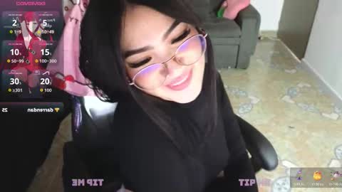 keeiity_moon online show from 12/18/25, 02:45