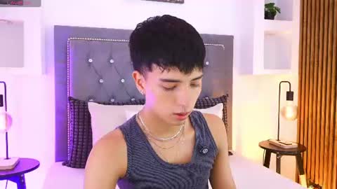 Snapshot of keen_nico chatting on 07/22/26, 01:03 nico online show from 07/22/26, 01:03