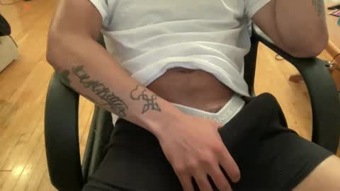 Snapshot of keesey23 chatting on 09/10/25, 03:28 Keesey23 online show from 09/10/25, 03:28