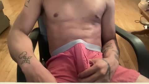 Snapshot of keesey23 chatting on 10/27/25, 12:36 Keesey23 online show from 10/27/25, 12:36