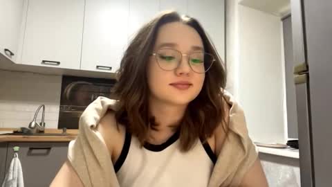 Snapshot of keeshatenn chatting on 02/18/26, 10:33 Velma online show from 02/18/26, 10:33