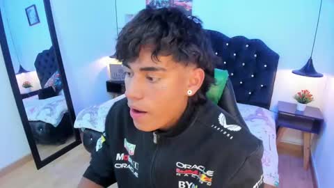 Snapshot of keevin_cross_ chatting on 03/07/25, 02:01 Keevin online show from 03/07/25, 02:01