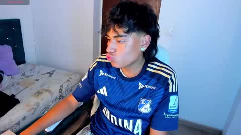 Snapshot of keevin_cross_ chatting on 03/09/25, 09:36 Keevin online show from 03/09/25, 09:36