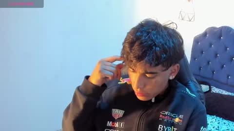 Snapshot of keevin_cross_ chatting on 03/10/25, 09:29 Keevin online show from 03/10/25, 09:29