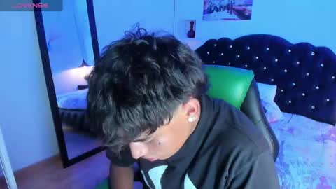 Snapshot of keevin_cross_ chatting on 03/11/25, 04:51 Keevin online show from 03/11/25, 04:51