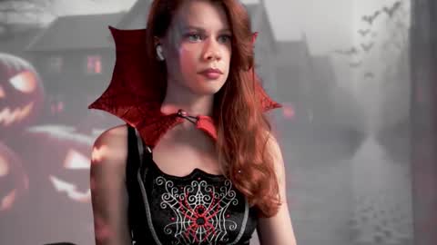 keira_knight online show from 10/31/25, 10:11