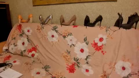 Snapshot of keira_neill chatting on 09/16/25, 03:29 Kenya online show from 09/16/25, 03:29