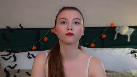 Keira online show from 10/21/25, 06:08