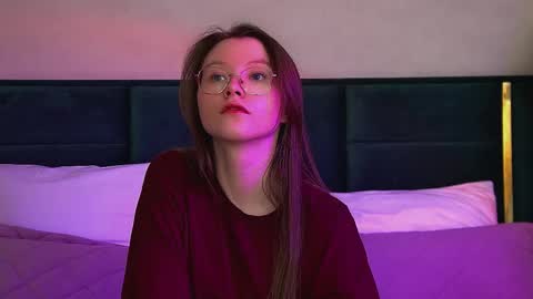 Keira online show from 02/05/26, 07:40