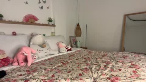 keira online show from 12/03/25, 12:18