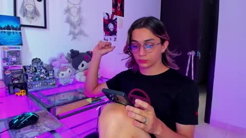 Keita moon online show from 02/23/26, 06:49