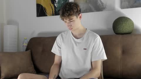 Mark online show from 10/16/25, 01:34